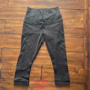 Lululemon Invert cropped leggings sz xs